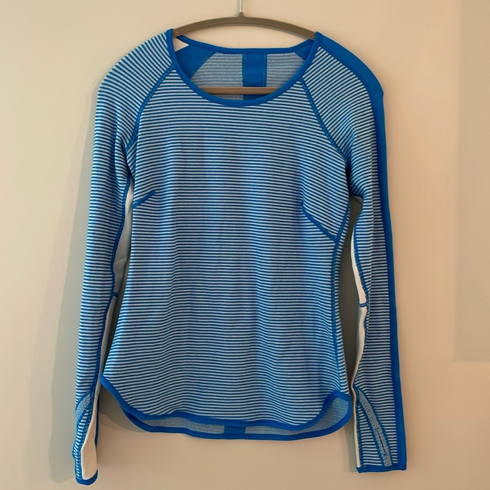 Lululemon workout top